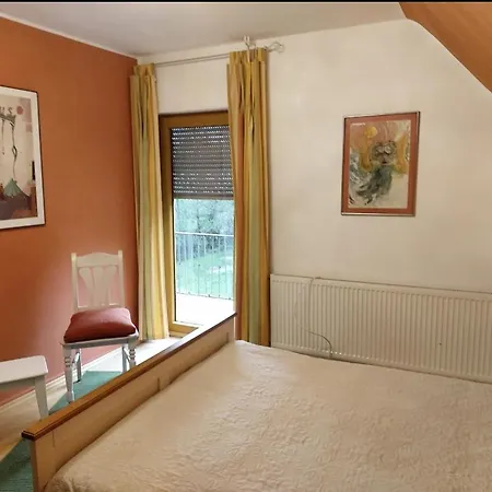 Bed & Breakfast Orangerie Gehaichnishof 7born